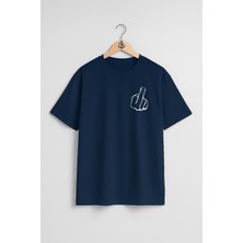 Oversize Orta Parmak Görsel Cep ve Sırt Tasarımlı Unisex T-Shirt