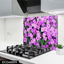 Mor Çiçek Desenli Cam Ocak Arkası Koruyucu, Şık ve Renkli Mutfak Aksesuarı