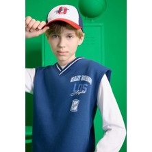 DeFacto Erkek Çocuk V Yaka Baskılı Okul Süveteri F2709A825AU