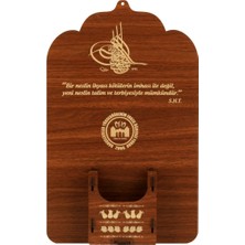 Şık Bej Ahşap Takvimlik, Doğal ve Sade Tasarım ile Masanıza Güzellik Katar