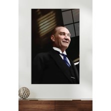 Tebessüm Eden Atatürk Portresi Cam Tablo, Modern Ev ve Ofis Dekoru, Hediyelik Duvar Dekorasyonu