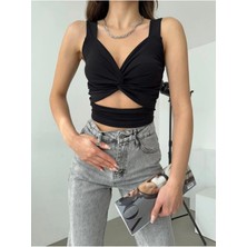 Askılı Sandy Göğüs Bağlamalı Sırt Dekolteli Crop-Bluz