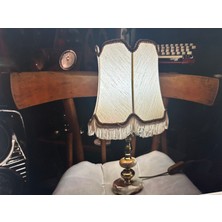 39 cm Boyunda Pirinç ve Mermerden Avrupa Abajur