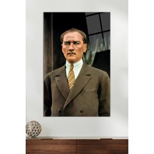 Takım Elbiseli Atatürk Portresi Cam Tablo, Modern Ev ve Ofis Dekoru, Hediyelik Duvar Dekorasyonu