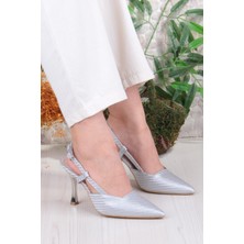 Fort 086-1001 Fls Saten Baskılı Arkası Açık Önü Kapalı Topuklu Kadın Ayakkabı