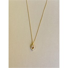 Kalpli Taşlı Altın Renk Kolye