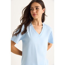 Shade Kadın % Organik Pamuk Derin V Yakalı Comfort Fit T-Shirt