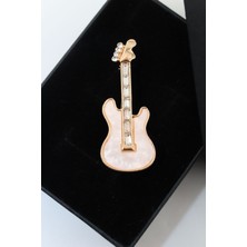 Keeba Sonsuz ritmin imzası Sedef gitar broş kristal taşlı gold gitarlı erkek kadın yaka iğnesi