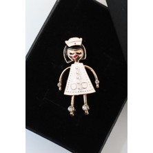 Keeba Kalplere dokunan güzellik sallantılı Hemşire kadın broş taşlı tasarım gold yaka iğnesi