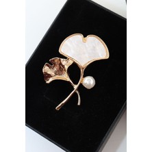 Keeba Dayanıklılığın ve umudun simgesi Sedef ginko yaprağı broş gold incili kadın yaka iğnesi yaprak