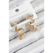 Pirinç Zirkon Taşlı Kıvrımlı Model Gold Renk Kadın Küpe