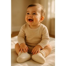 Fitilli Esnek Bebek Patiği Dantel Detaylı