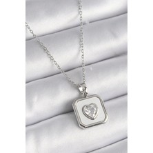 316L Çelik Gümüş Renk Kare Madalyon Kalp Zirkon Taş Işleme Kadın Kolye