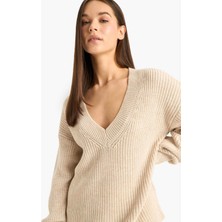 DeFacto Oversize Geniş Kalıp V Yaka Triko Kazak Z7135AZ25WN