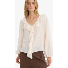 DeFacto Regular Fit V Yaka Volanlı Pamuklu Uzun Kollu Bluz F9895AX25AU