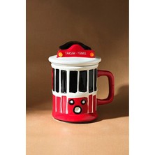 Kırmızı Kapaklı Sıcak Içecek Kupası - Şık ve Kullanışlı Tasarım