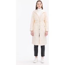1020 Nakış Detaylı Kapüşonlu Midi Boy Anorak Kaban Anarok Kaban 11231305601020 Qks Kaban #23-10#