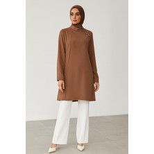 1519 Kolları Manşetli Yaka Kısmı Çıtçıt Detaylı Ön Kısmı Omuzdan Yarıya Kadar Dikiş Görünümlü Tunik #05-25#