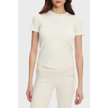 Guess Margot Logolu Slim Fit Bisiklet Yaka Crop T Shirt V5RI10KCD02 Bayan T Shirt V5RI10 KCD02 G6K5