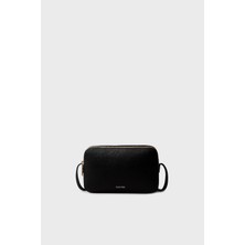 Calvin Klein Logolu Ayarlanabilir Askılı Çanta LV04F3276G332 Bayan Çanta LV04F3276G 332