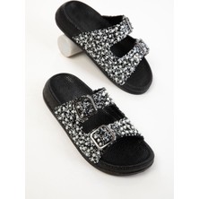 Siyah Beyaz Yazlık Kadın Terlik – Konforlu Çift Tokalı Tasarım