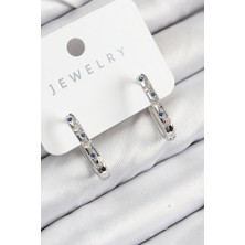 Mç Plus Pirinç Zirkon Taşlı Çiçek Desenli Model Gümüş Renk Kadın Küpe