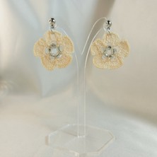 Crystal Atelier El Yapımı Örgü Çiçek Küpe | Bohem ve Vintage Stil Kadın Takı Modelleri | Kadın El Yapımı Çiçek Küpe | Yaz, Plaj, Bahar Kombinlerine Uygun Tasarım | Günlük ve Özel Gün Kullanımı Için