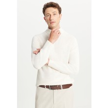 Standart Fit Normal Kesim Yarım Balıkçı Yaka Jakarlı Triko Kazak