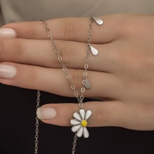 Rodyum Papatya Seviyor Sevmiyor 925 Gümüş Ayar Kadın Kolye