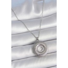 316L Çelik Gümüş Renk Zincir Zirkon Taşlı Nova Yıldız Model Kadın Kolye