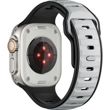 Mobicas Apple Watch Se 2 (44MM) Uyumlu Yeni Tasarım Silikon KORDON-135 Gümüş-Siyah