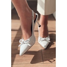 Avalis Rugan Beyaz Fiyonk Detaylı Topuklu Kadın Ayakkabı