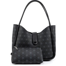 Monogram Baskılı Siyah SHK79 Deri Düğme Detaylı Çıtçıtlı Makyaj Çantalı Kol ve Omuz Çantası