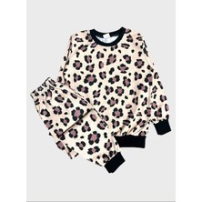 Kız Çocuk Pamuklu Lila Kelebek Desenli Uzun Kollu Mevsimlik Pijama Takımı