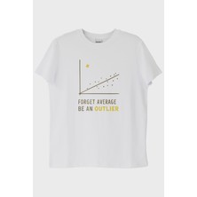 Nuugg Unutulmaz Olun: Be An Outlier Mesajlı Minimalist Beyaz Tişört