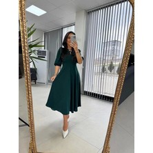 Kadın Kısa Kollu Bisiklet Yaka Fiyonk Broşlu Midi Janjan Krep Elbise