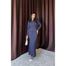 Lacivert Vücudu Saran Uzun Elbise