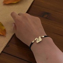 14 Ayar Altın Plakalı Feride Ismine Özel Kuğu Kuşu Motifli Siyah Derili Hediye BILEKLIK-606ISIM