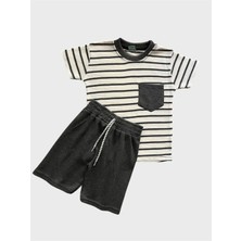 Erkek Çocuk %100 Pamuklu Gri Beyaz Çizgili Cepli Waffle Kumaş Kısa Kollu Şortlu Yazlık Takım