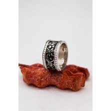 Eskitme Motifli Karartmalı Bayan Gümüş Alyans