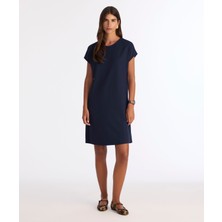 Arka Detaylı Kısa Kollu Kısa Elbise