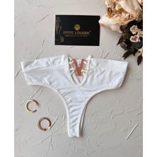 Passione Önü V Aksesuarlı Cut-Out Detaylı Esnek Tanga (Beyaz/kırmızı/siyah)