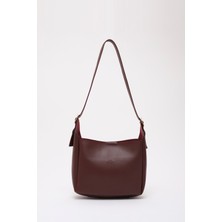 Bordo SHK158 Suni Deri Tek Bölmeli Askılı Çıtçıtlı Çapraz Kol ve Omuz Çantası