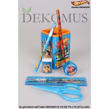 Metal Araba Temalı Masaüstü Kalemlik ve Kırtasiye Seti, Dayanıklı ve Şık Tasarım