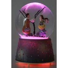 Kış Masalı Kar Küresi, Müzikli, Otomatik Renk Değiştiren Işıklı Tasarım