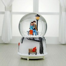 Işıklı ve Müzikli Orta Boy Romantik Aşk Temalı Kar Küresi
