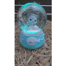 Mavi Işıklı Müzikli Şanslı Kedi Kar Küresi Orta Boy
