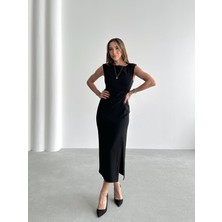 Kadın Bel Drapeli Yırtmaç Detay Vatkalı Siyah Midi Elbise