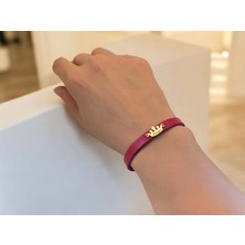 14 Ayar Plakalı Altın Özge Ismine Özel Koyu Kırmızı Derili Taç Figürlü Hediye BILEKLIK-625ISIM