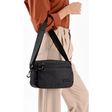 Ultra Hafif, Şık, Kadın Çapraz Omuz Çantası Siyah Model: (571-13-9Q)